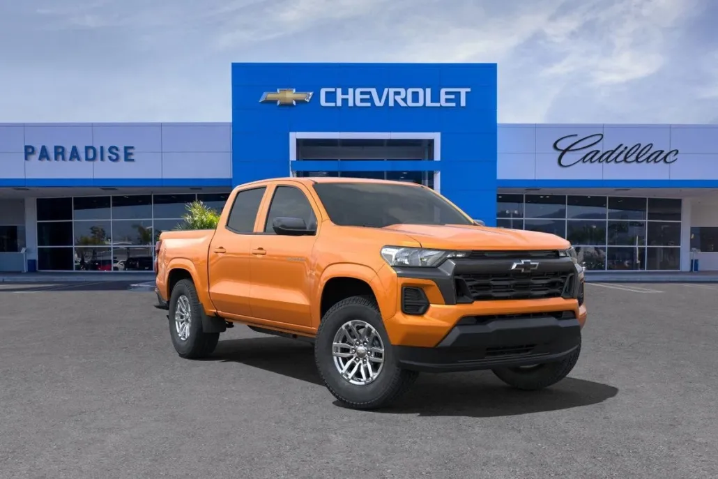 2025 Chevrolet Colorado Work Truck LT photo 1