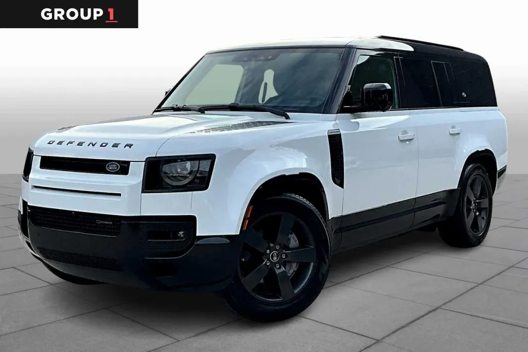 2023 Land Rover Defender X-Dynamic SE photo 1