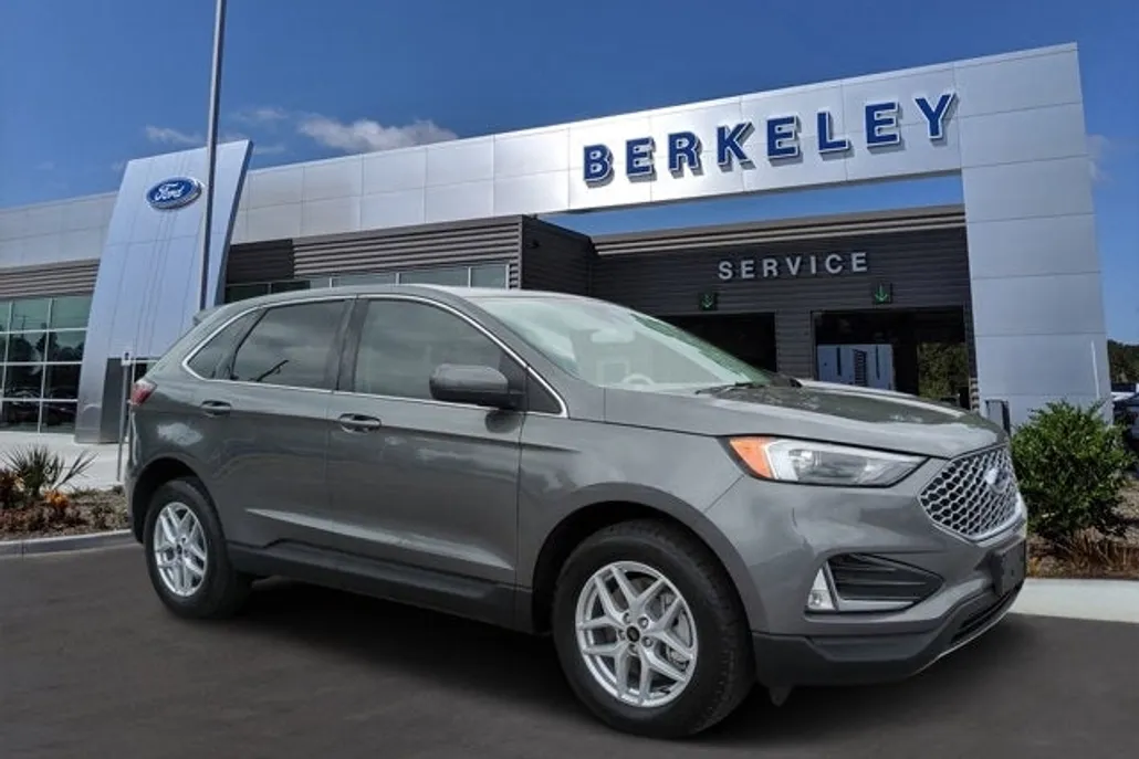 2024 Ford Edge SEL photo 1
