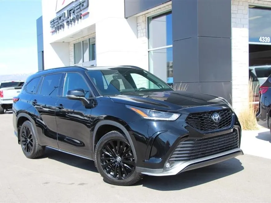 2023 Toyota Highlander XSE photo 1