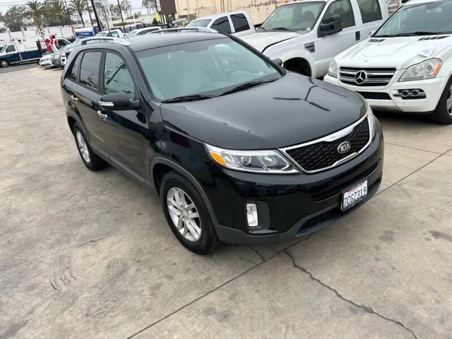 2014 Kia Sorento LX photo 1