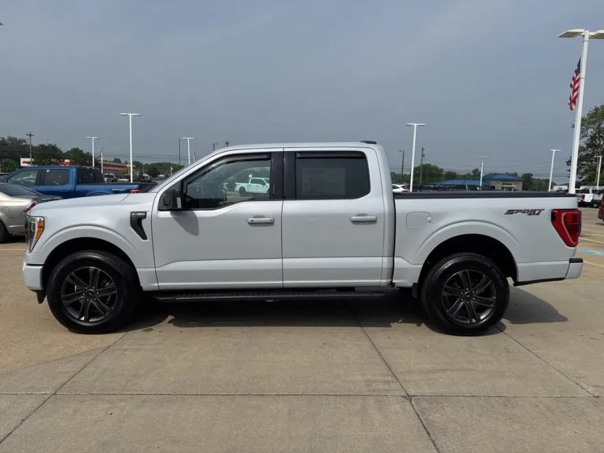 2022 Ford F-150 XLT photo 1