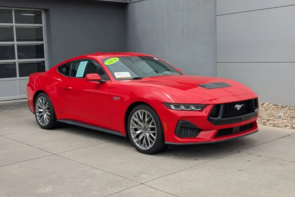 2024 Ford Mustang GT Premium photo 1