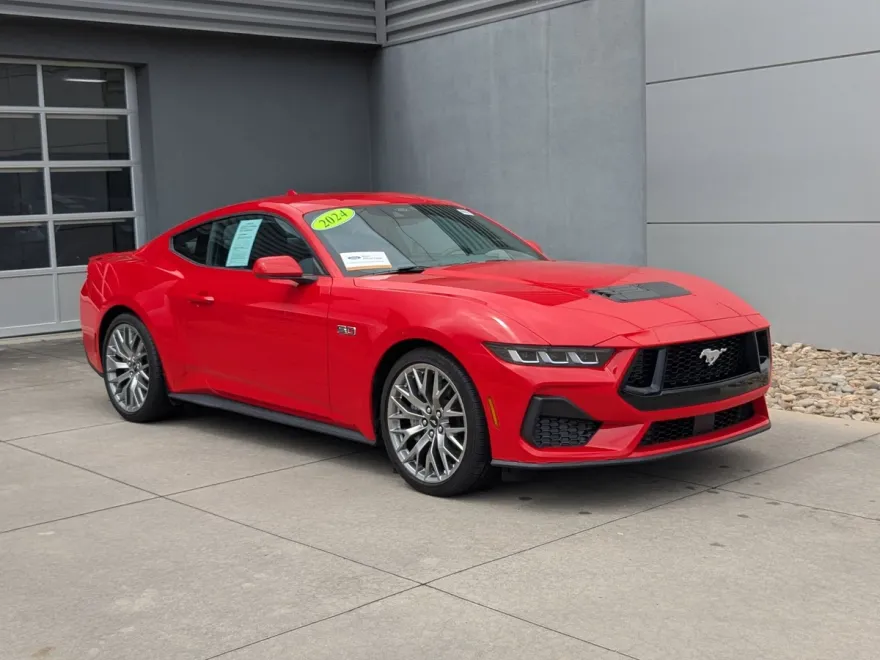 2024 Ford Mustang GT Premium photo 1