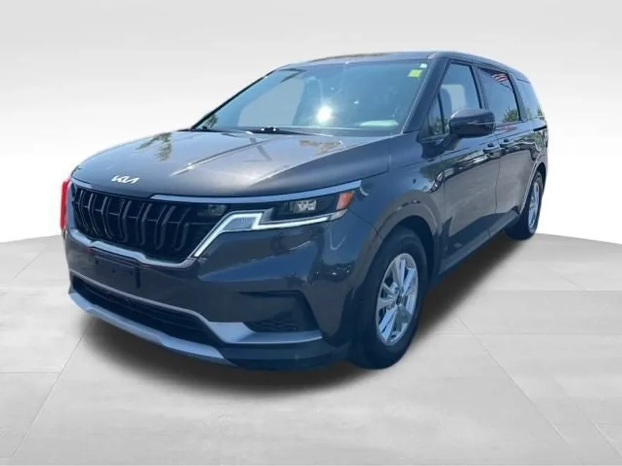 2024 Kia Carnival LX photo 1