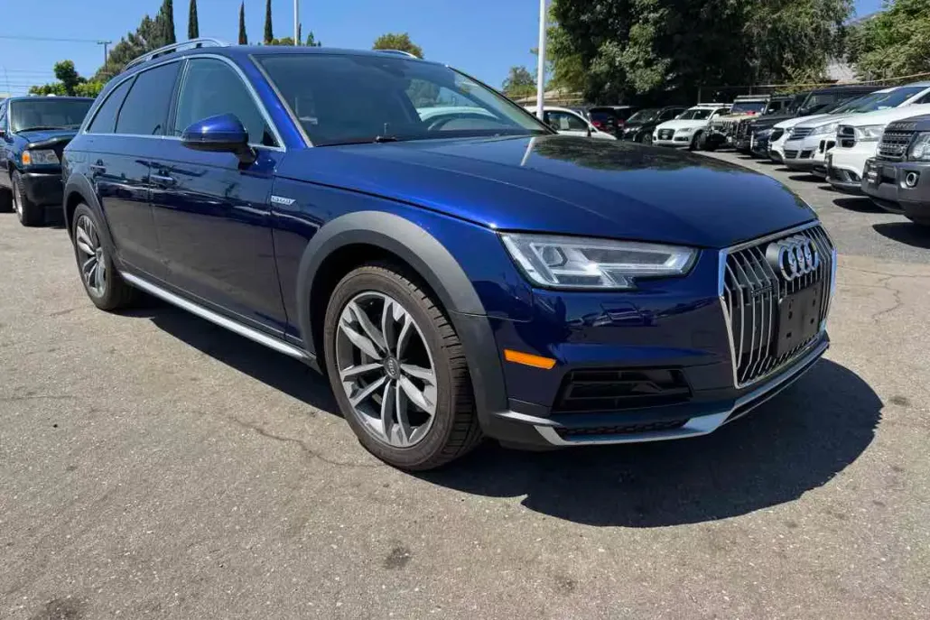 2019 Audi A4 Allroad Premium Plus 45 TFSI Quattro photo 1