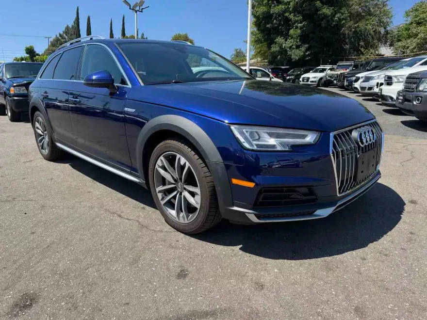 2019 Audi A4 Allroad Premium Plus 45 TFSI Quattro photo 1