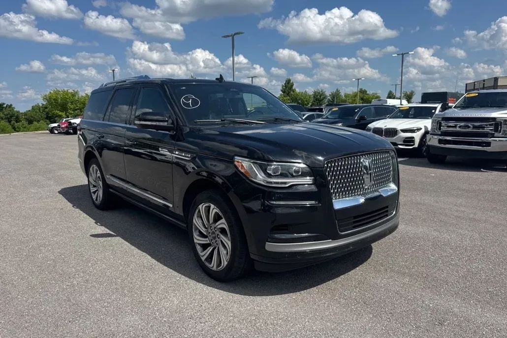 2023 Lincoln Navigator Reserve photo 1