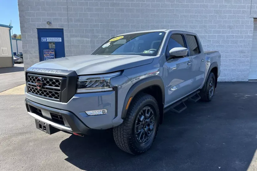 2024 Nissan Frontier PRO-4X photo 1