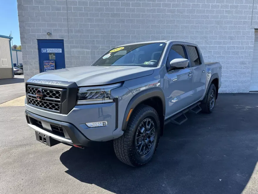 2024 Nissan Frontier PRO-4X photo 1