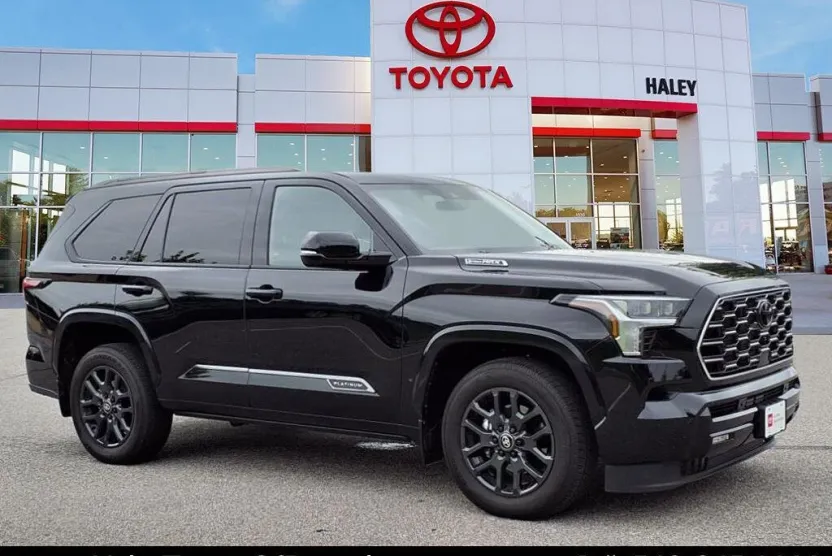 2025 Toyota Sequoia Platinum photo 1