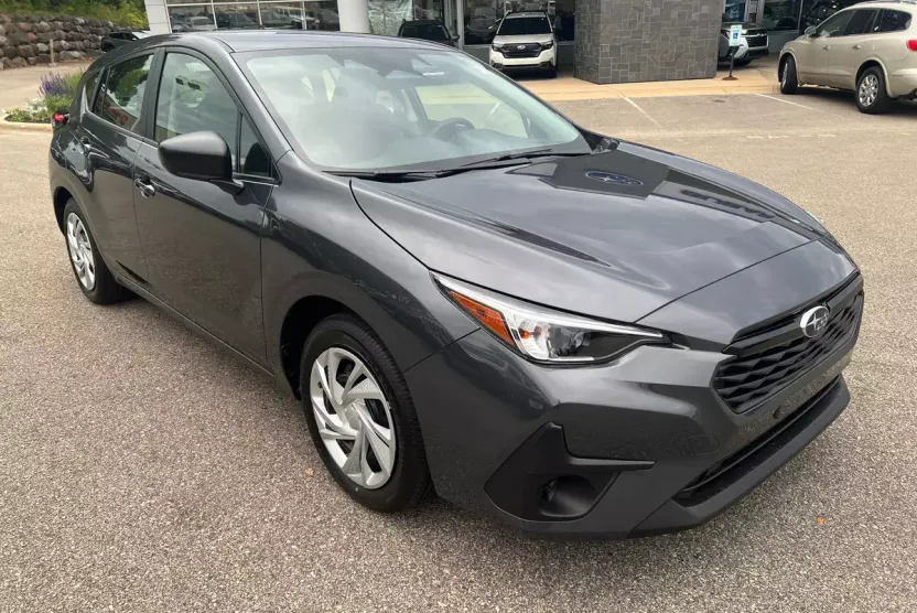 2025 Subaru Impreza Base photo 1