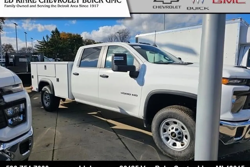 2024 Chevrolet Silverado 3500HD photo 1