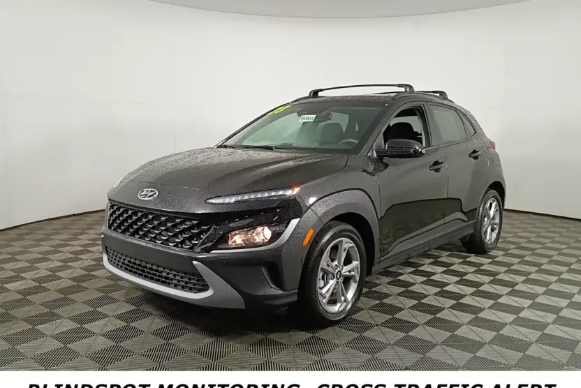 2023 Hyundai Kona SEL photo 1
