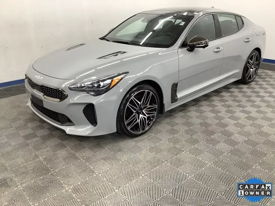 2023 Kia Stinger GT2 photo 1