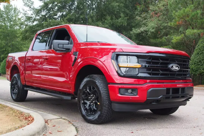 2025 Ford F-150 XLT photo 1