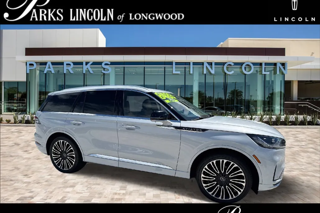 2025 Lincoln Aviator Black Label photo 1