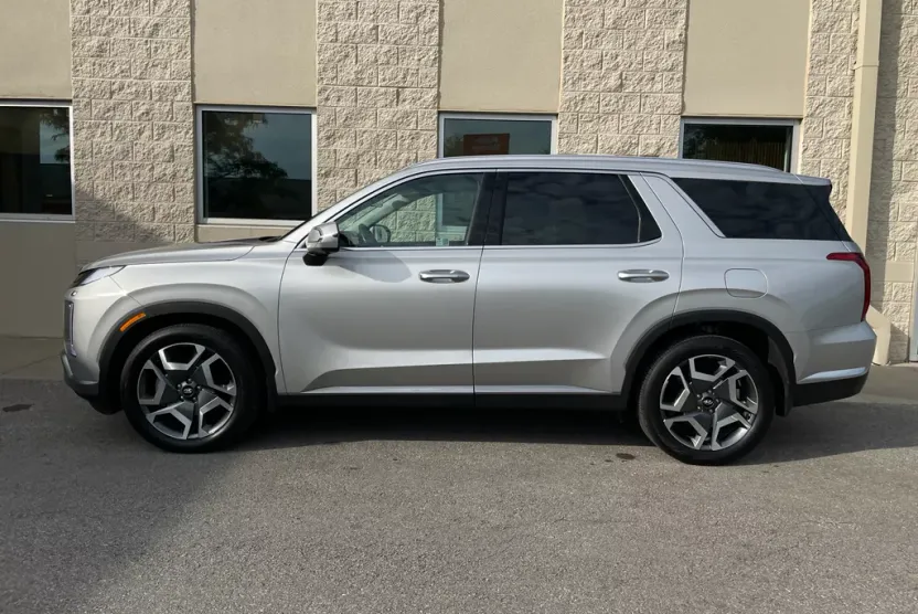 2025 Hyundai Palisade Limited photo 1
