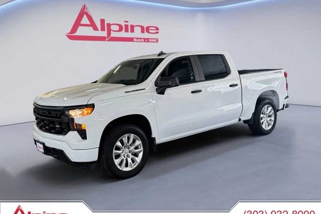 2023 Chevrolet Silverado 1500 Custom photo 1