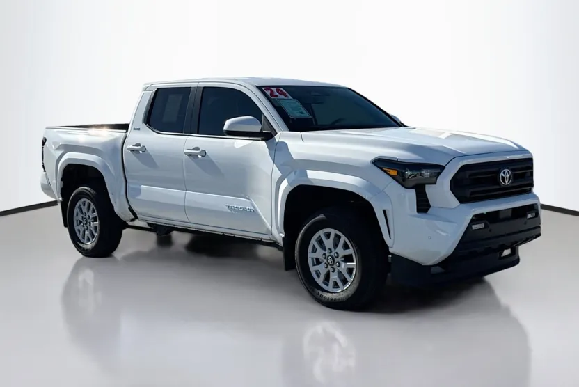 2024 Toyota Tacoma SR5 photo 1
