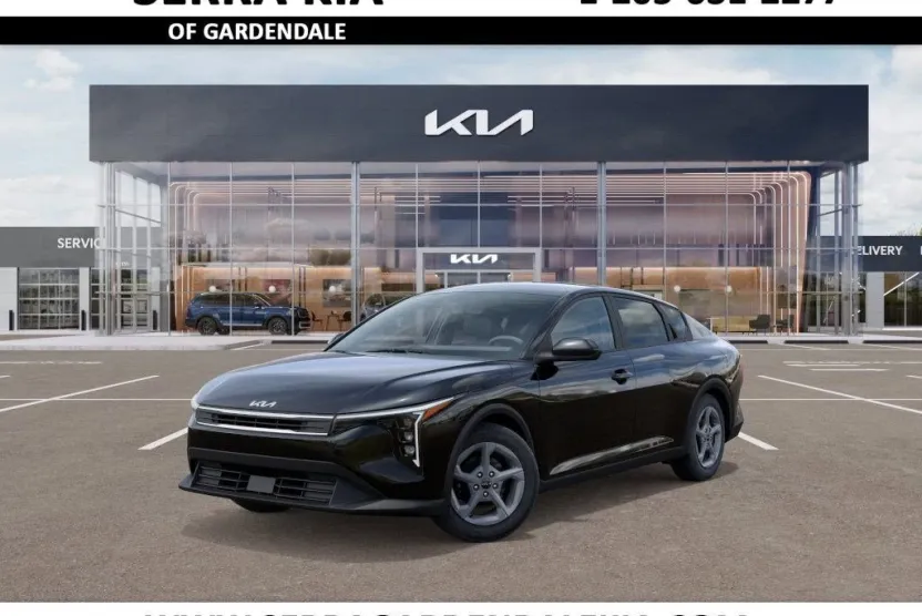 2025 Kia K4 LXS photo 1