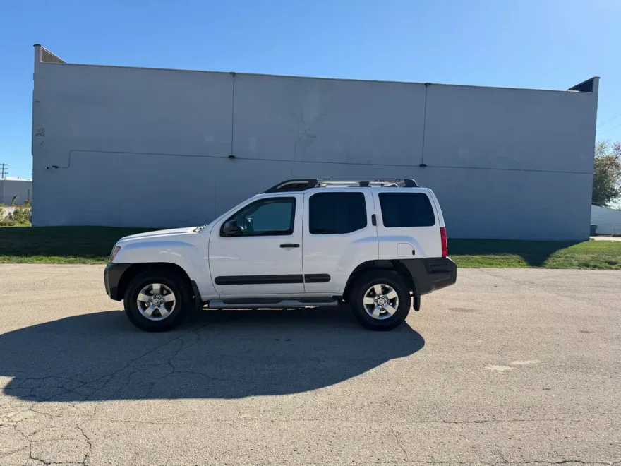 2011 Nissan Xterra X photo 1