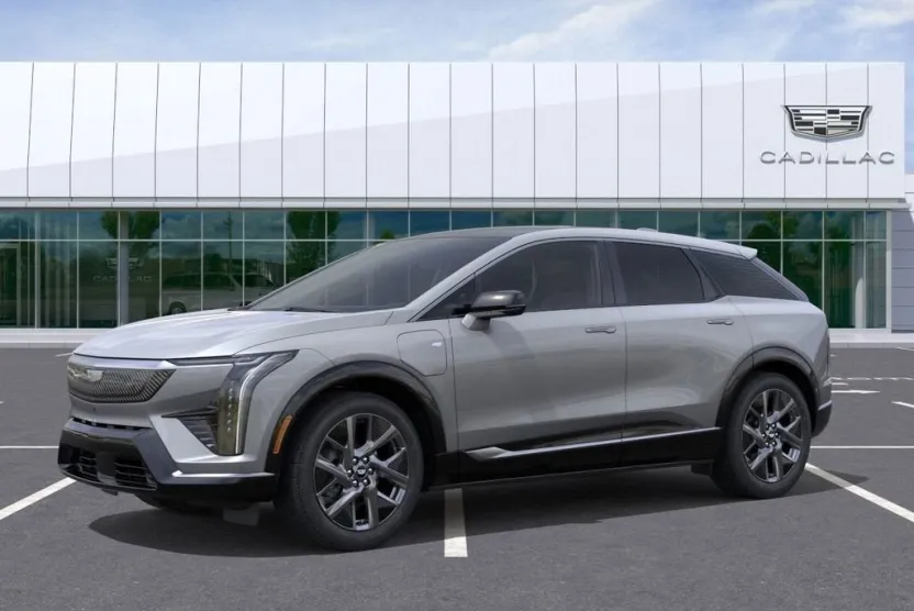 2025 Cadillac Optiq Luxury photo 1