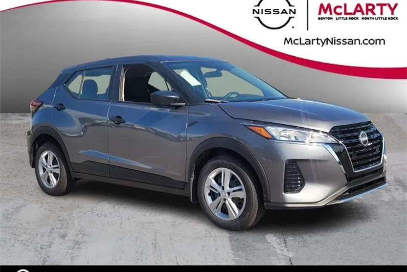2025 Nissan Kicks Play S photo 1