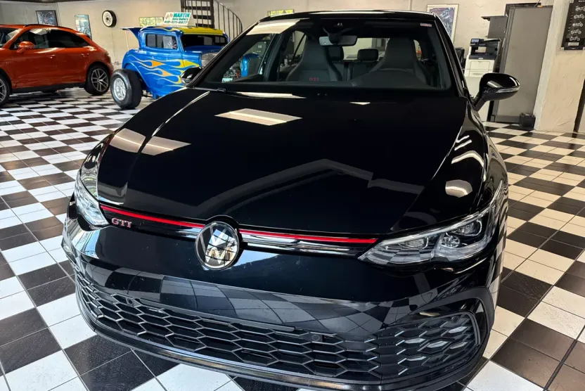 2024 Volkswagen Golf GTI S photo 1