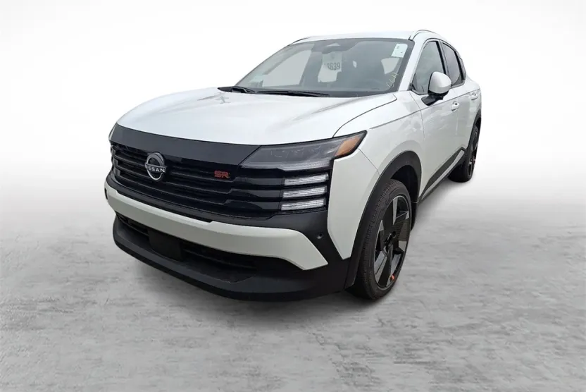 2025 Nissan Kicks SR photo 1