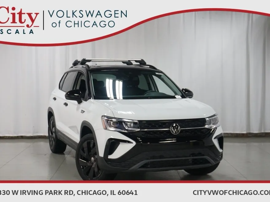 2024 Volkswagen Taos SE photo 1