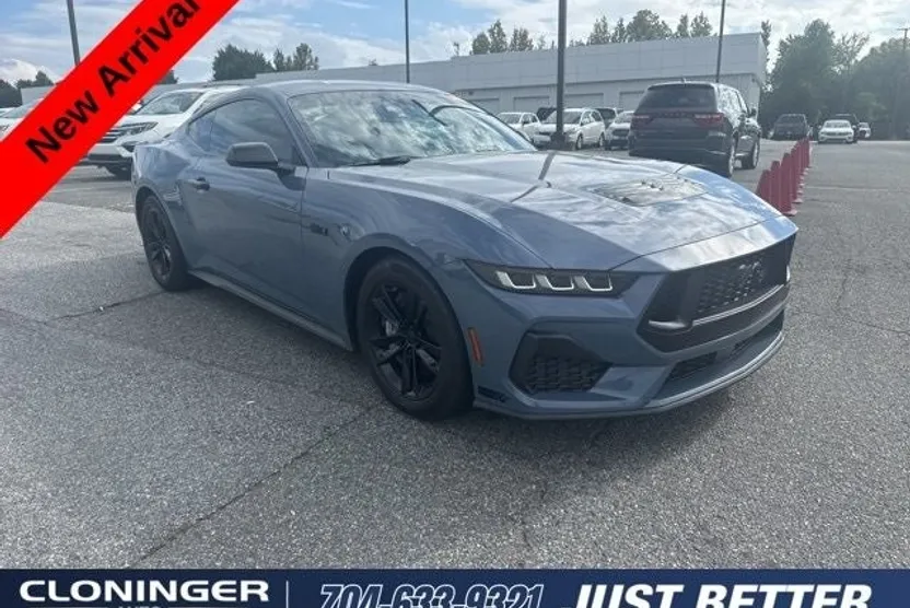 2024 Ford Mustang GT photo 1
