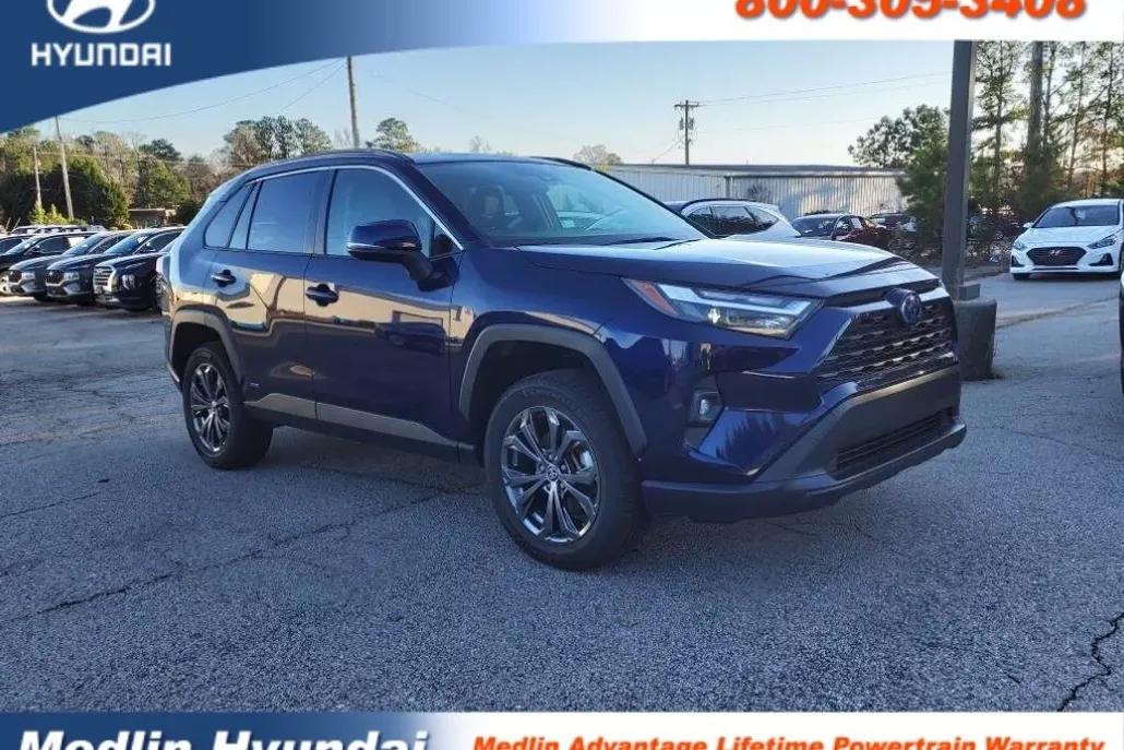2022 Toyota RAV4 Hybrid XLE Premium photo 1