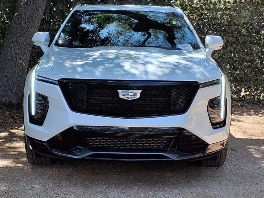 2024 Cadillac XT4 Sport photo 1
