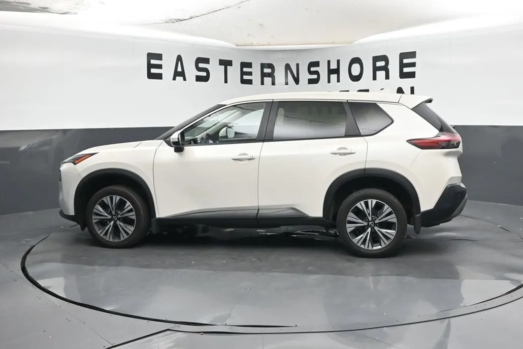 2023 Nissan Rogue SV photo 1