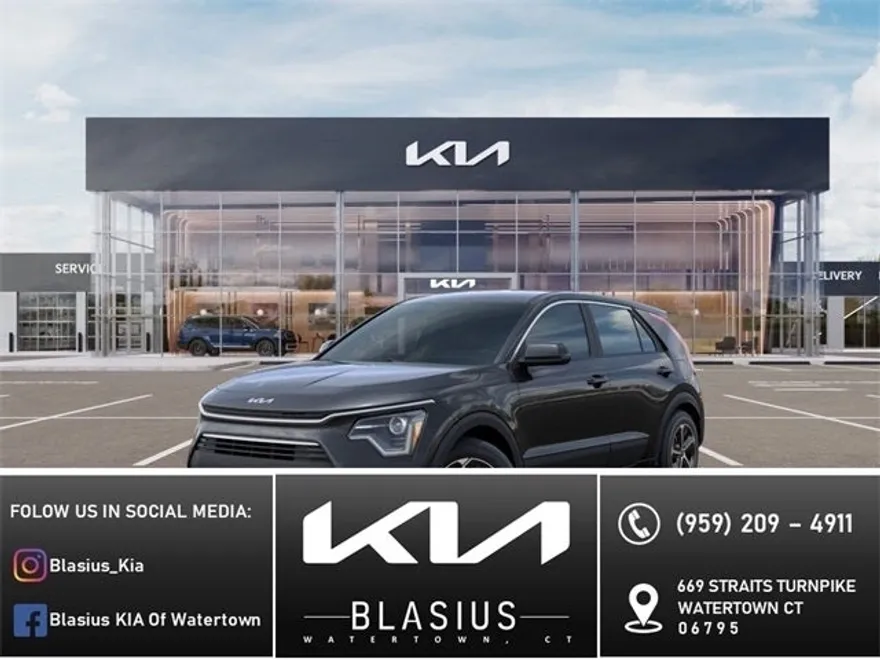2025 Kia Niro LX photo 1