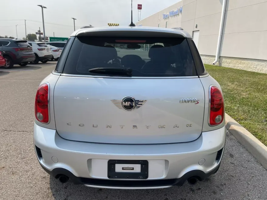 2015 Mini Countryman S ALL4 photo 1