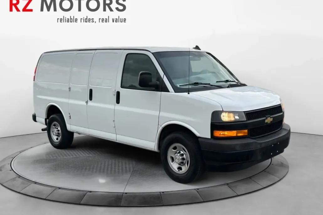 2020 Chevrolet Express 3500 Cargo Van photo 1