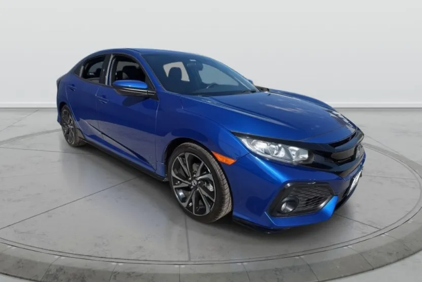 2018 Honda Civic Sport photo 1