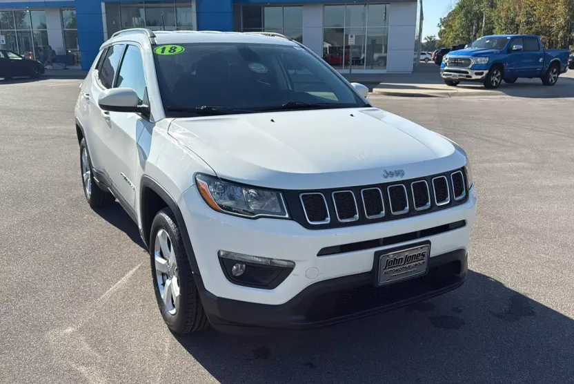 2018 Jeep Compass Latitude photo 1