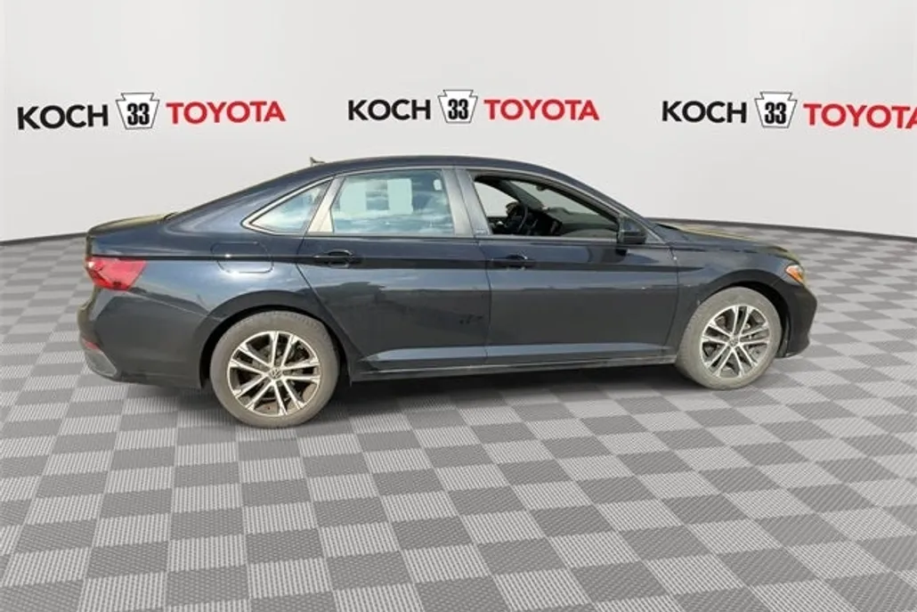 2023 Volkswagen Jetta 1.5T Sport photo 1