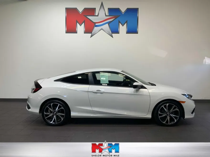 2019 Honda Civic Sport photo 1