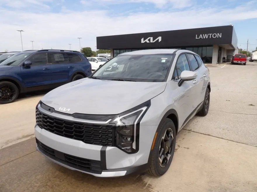 2026 Kia Sportage EX photo 1