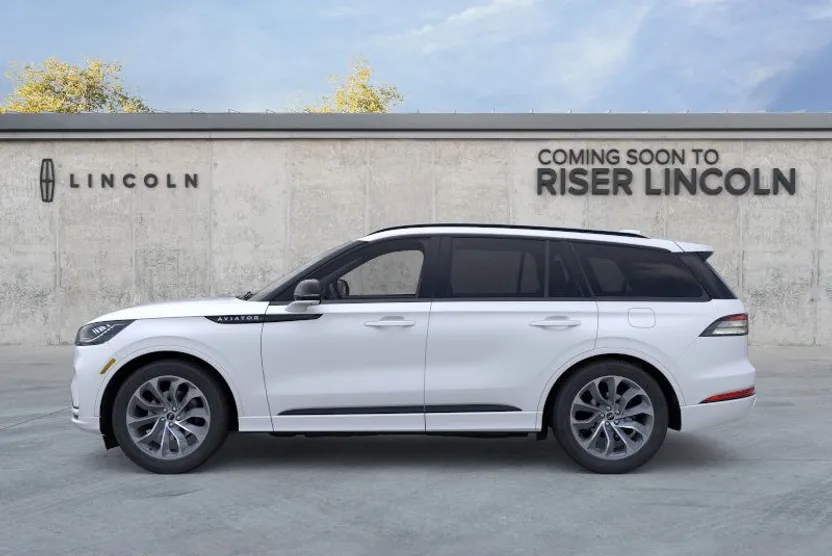 2025 Lincoln Aviator Base photo 1