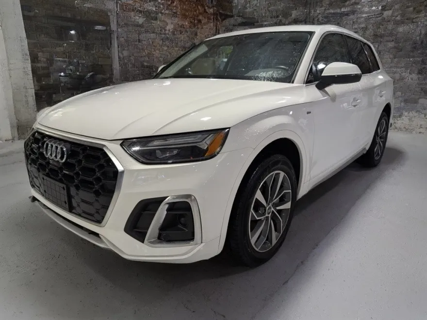 2022 Audi Q5 45 S line Premium Plus photo 1