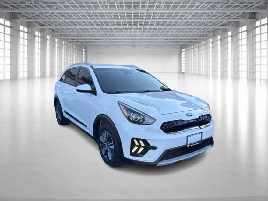 2020 Kia Niro LXS photo 1
