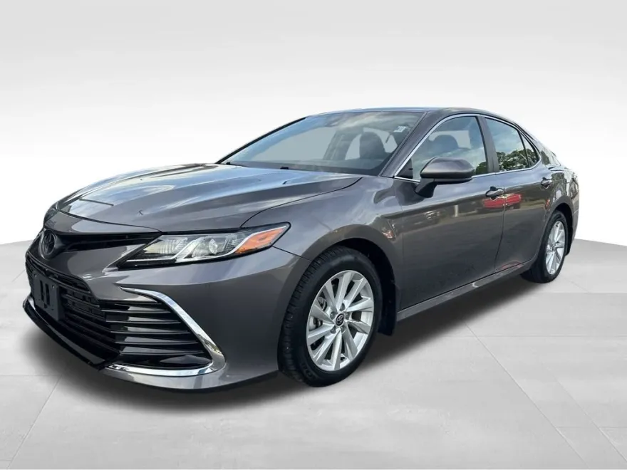 2024 Toyota Camry LE photo 1