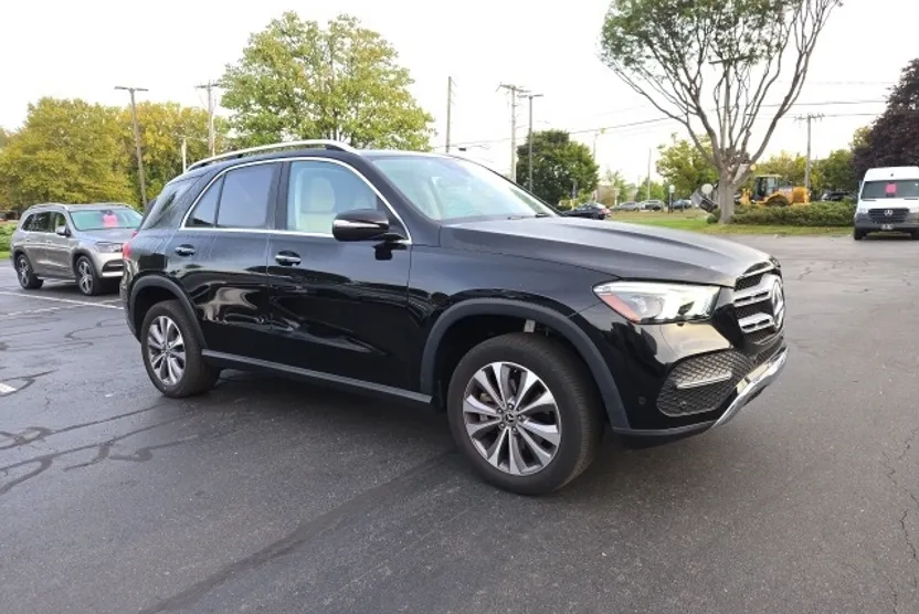 2022 Mercedes Benz GLE 350 4MATIC photo 1