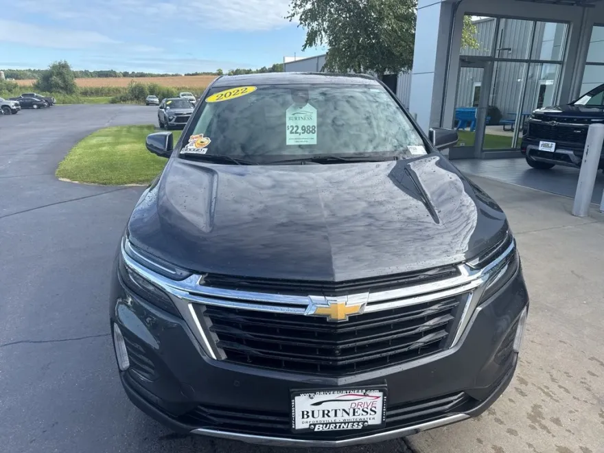 2022 Chevrolet Equinox LT photo 1