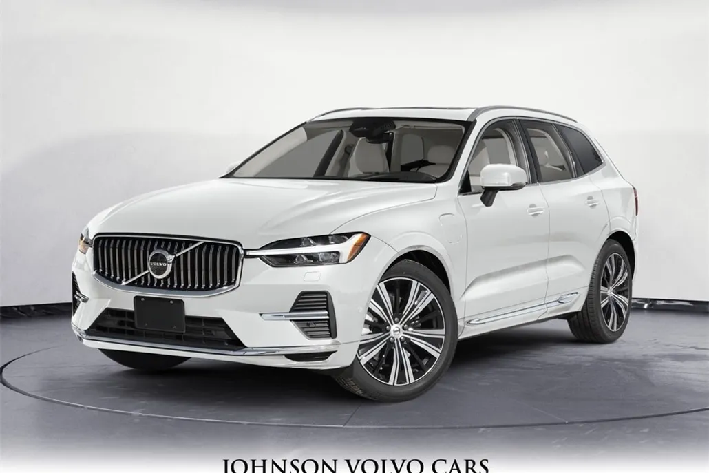 2025 Volvo XC60 B5 Plus photo 1